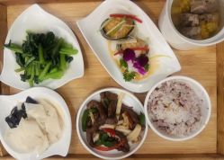 -卓玥国际月子会所(罗山路店)