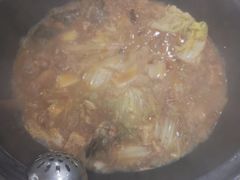 -粘豆包柴火铁锅炖