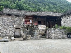 -高荡千年布依古寨旅游景区