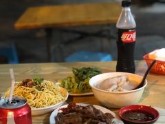 -雷祖芳老妈蹄花店