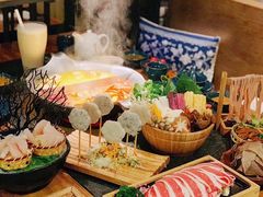 -湊湊火锅·茶憩(杭州湖滨银泰in77店)