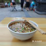 头碗汤有空调室内喝，二碗汤坐微风户外喝，你喜欢室内还是户外！