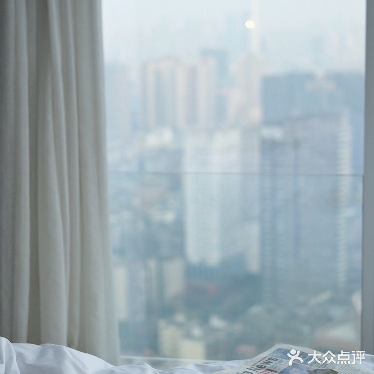 成都拍照｜270度浮云中漫步“高空下的成都”