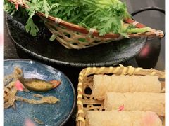 -湊湊火锅·茶憩(打浦桥日月光店)