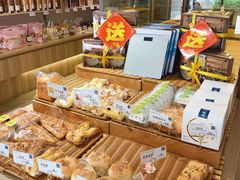 -顶东面包花园·生日蛋糕(世博店)