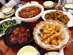 -胡子饮食店