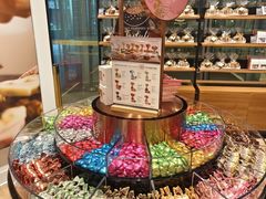 -Laderach 莱德拉(上海环贸iapm店)