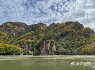 10月10号去的关门山，据说是这几年，属今年关门山水
