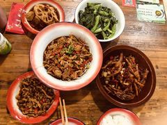 -老三样·美食研究中心(世贸路店)