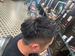 -海文先生国潮烫染男士理发馆