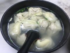 三鲜大馄饨-万寿斋(山阴路店)