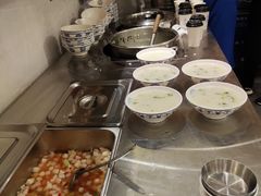 -李与白包子铺(桐梓林店)
