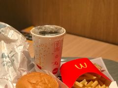 -麦当劳(光新乐购店)