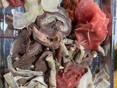 -金鼎雪山牦牛杂火锅(理县总店)