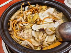 -菌之家·专业纯野生菌火锅·特色炒菌