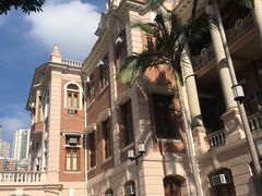 -香港大学