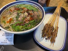 -云阿蛮云南生烫牛肉米线(奉贤路店)