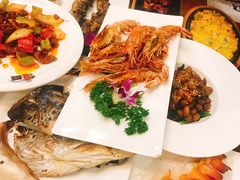 -青瓦餐厅·生鱼片·韩园烤肉(西塔店)