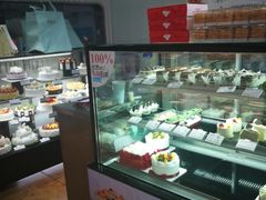 面包甜点陈列柜-好利来(彩香店)