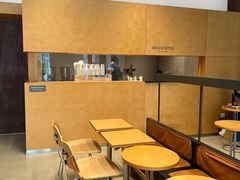 -LANLIZI BAKERY(COSMO店)