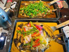 金汤酸辣味烤鱼-江边城外烤全鱼(方庄时代购物中心店)