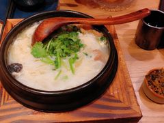蒙自过桥米线-麦麦山云南菜(复地活力城店)