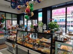 面包甜点陈列柜-乐焙滋(建设西路店)