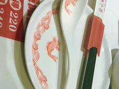 -渝是乎酸菜鱼·川渝小炒(新世界百货望京店)
