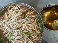 小碗瘦肉-正宗杨记普洱酸醋米线(总店)