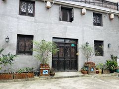 -小草屋轰趴馆别墅派对新场团建家庭聚会