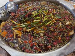 -乡土特色.冷锅鱼.牦牛肉汤锅