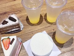 -巴黎贝甜(大宁国际商业广场店)