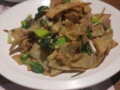 -黄泥岗·地道湖北菜(奥特莱斯店)