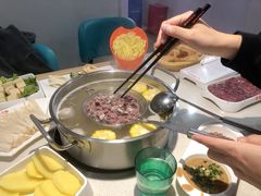-浪里寻·臻牛养生牛肉火锅(方圆荟店)