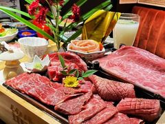 -铭牛烧肉·和牛海鲜自助(高新月牙湖店)