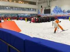 -乔波室内滑雪场