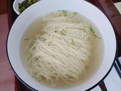 -百年老字号·观振兴蟹黄面·三虾面·苏式面(观前街富仁坊巷店)