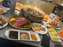 -山焱·炭火自助烤肉(周浦万达店)