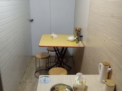 -黄阿姨锅贴大王(万航渡路店)