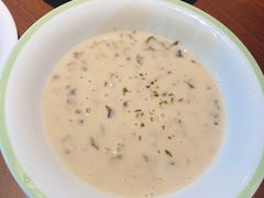 奶油蘑菇浓汤-萨莉亚意式餐厅(杭州西溪龙湖天街店)