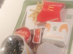 -麦当劳(轻轨曹杨路店)