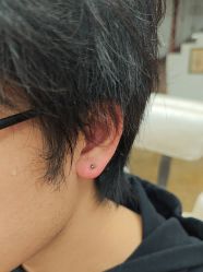 -冰岛刺青·手工穿孔·耳洞吧·专业喜纹身