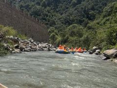 -浮盖山峡谷漂流