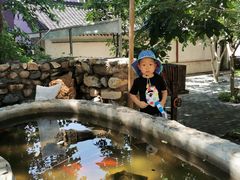 -百里峡七彩艺术小镇