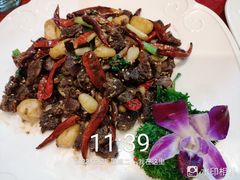 -鑫渔港海鲜本地菜·山海关浑锅(东戴河店)