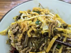 牛肉皮卷蛋打面-里兆打面馆