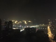 -全季酒店(重庆李子坝牛角沱地铁站店)