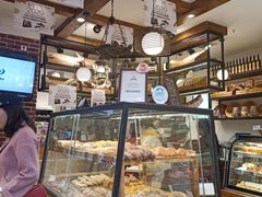 面包甜点陈列柜-BROAD面包路·欧式面包(龙湖时代C馆店)