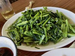 蒜泥空心菜-唔呶喔哩酒家(生产街店)