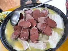 -鹤乡东北菜(崮山路店)